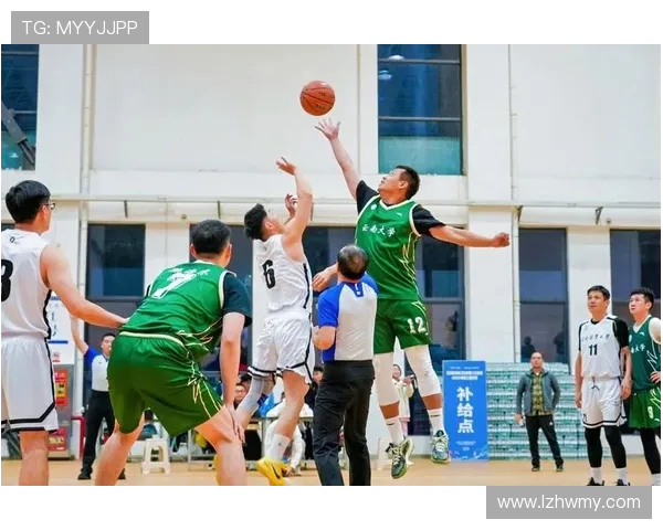 全国锦标赛回顾:成都篮球队展现卓越耐力与团队精神的精彩表现 全国锦标赛回顾:成都篮球队展现卓越耐力与团队精神的精彩表现