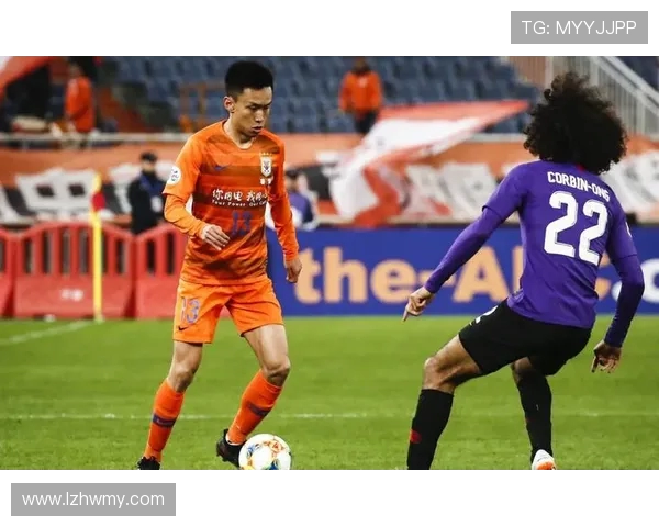 2017年鲁能与上港激战回顾:精彩瞬间与赛季影响分析 2017年鲁能与上港激战回顾:精彩瞬间与赛季影响分析