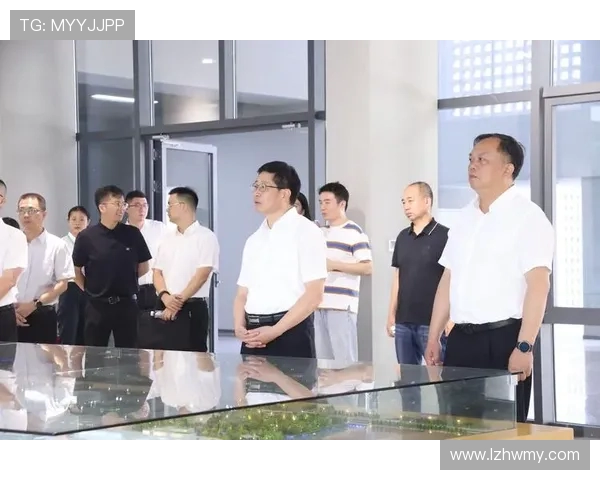 张帆的成长之路:从普通学生到行业领军人物的奋斗故事