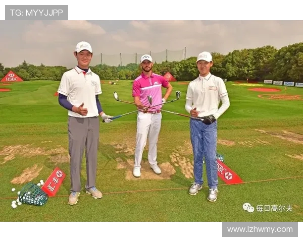 新英格兰队与白帽队激战正酣谁能在这场对决中笑到最后