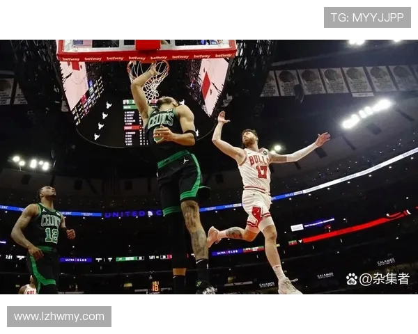 篮网与凯尔特人激战正酣双方球员表现抢眼精彩瞬间回顾