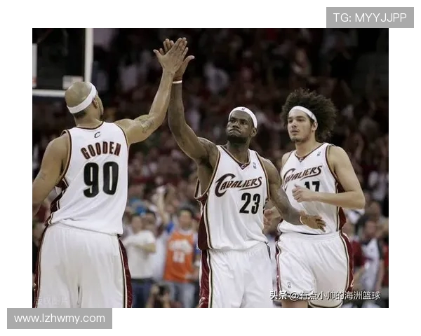 詹姆斯领衔骑士对决勇士全场精彩录像回放与赛后分析