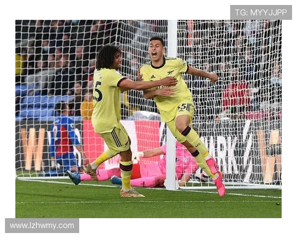 马丁内利的崛起之路:从青涩小将到足坛新星的华丽转身 马丁内利的崛起之路:从青涩小将到足坛新星的华丽转身