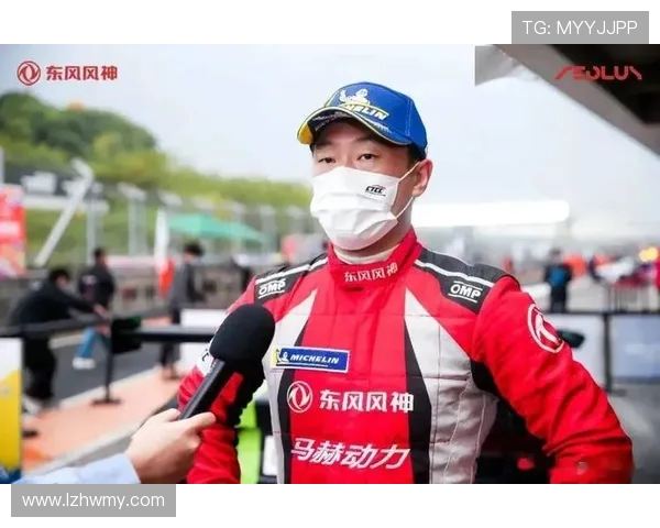 成都足球队强势领跑挑战赛积分榜积分达到65分展现出色竞技状态